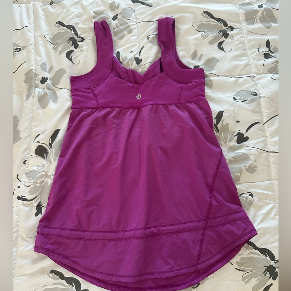 Lululemon running tank top, size 6